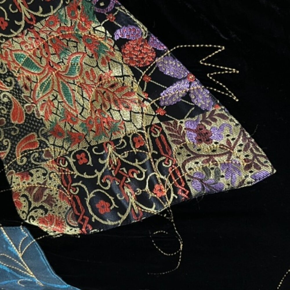 Chico’s Design Embroidered Full Zip Jacket Patchwork Velvet Boho Size 3 = XL - Picture 5 of 7